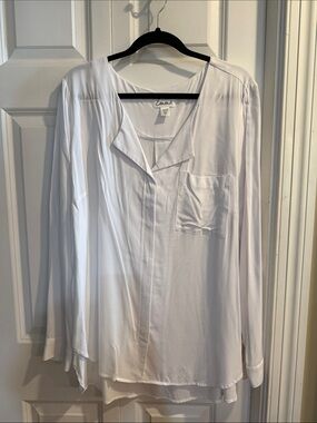Simply Emma White Long-Sleeve Tunic Blouse